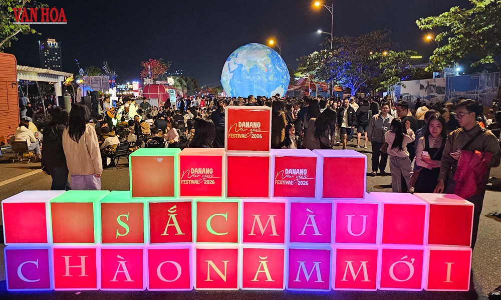 Du khách nô nức check-in “Đại lộ Đà Nẵng” đón năm mới 2026 - ảnh 17