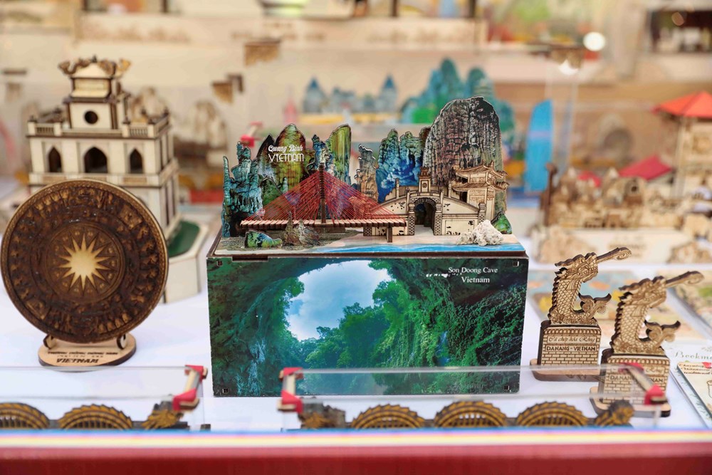 Không gian ẩm thực Cheer Fest hút khách dịp đón năm mới 2026 - ảnh 7