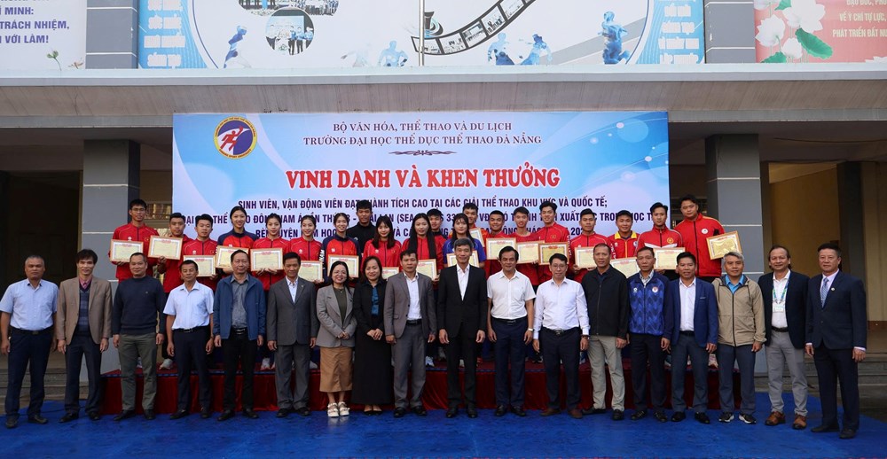 Đại học TDTT Đà Nẵng vinh danh sinh viên, vận động viên đạt thành tích cao năm 2025 - ảnh 6