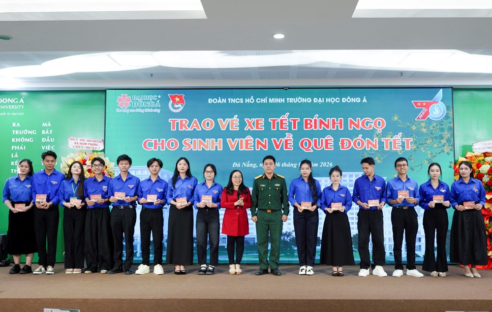 Đại học Đông Á tặng 350 vé xe Tết cho sinh viên khó khăn miền Trung - Tây Nguyên - ảnh 1