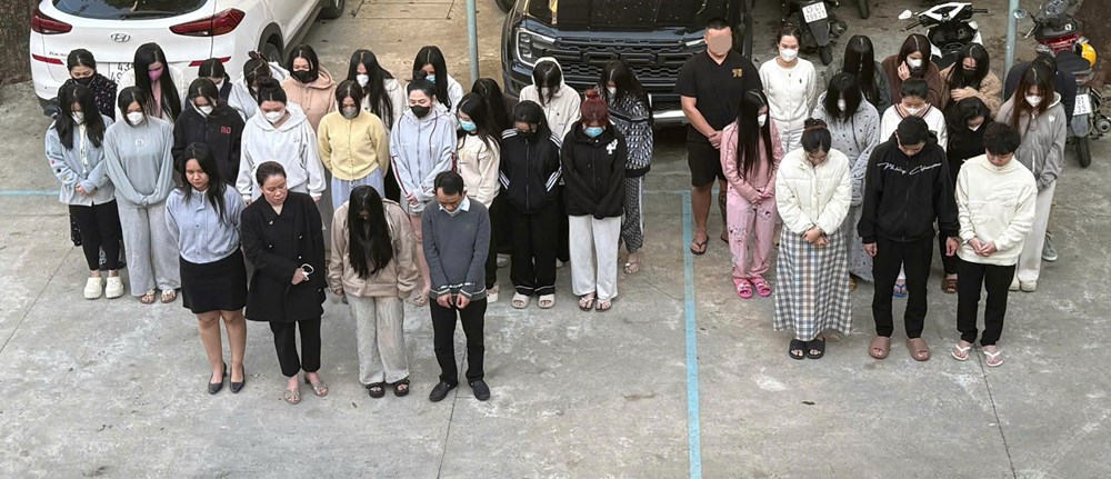 Đà Nẵng triệt xóa 2 tụ điểm mại dâm lớn núp bóng spa, khách sạn - ảnh 1