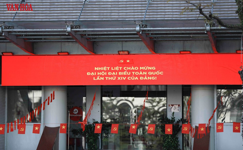 Phố phường Đà Nẵng rực rỡ cờ hoa chào mừng Đại hội XIV của Đảng - ảnh 14