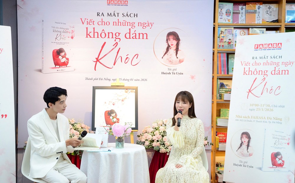 “Viết cho những ngày không dám khóc”: Lời thủ thỉ dịu dàng của người trẻ xa xứ - ảnh 1