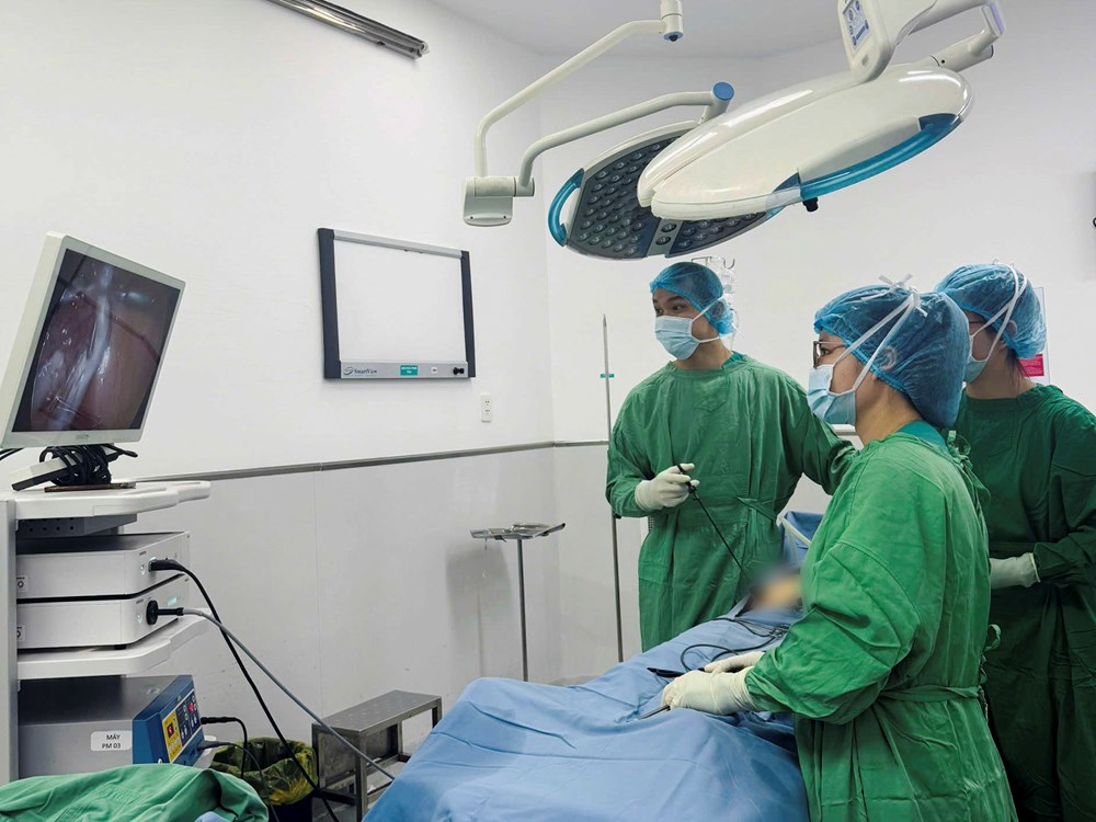 Cấp cứu thành công ca thai ngoài tử cung vỡ ở bệnh nhân nhóm máu hiếm - ảnh 1