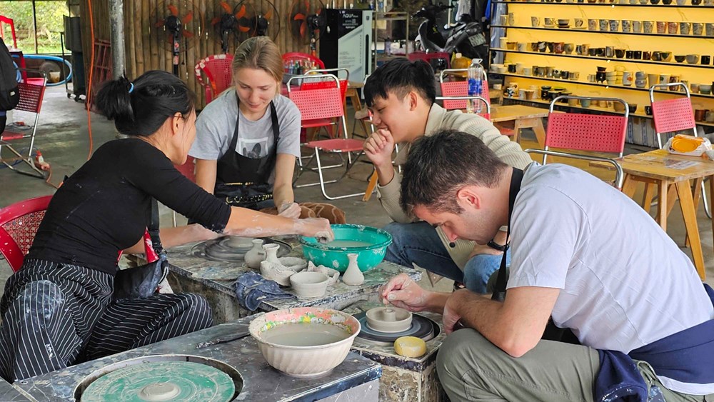 Về Thanh Hà xem thợ gốm làm linh vật đón xuân - ảnh 12