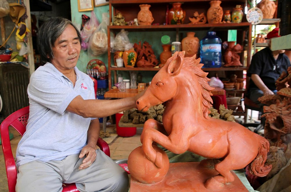 Về Thanh Hà xem thợ gốm làm linh vật đón xuân - ảnh 11