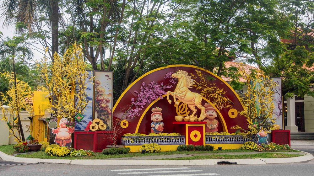 Tìm về hương vị Tết xưa giữa không gian “Chợ quê Tết” bên bờ biển Đà Nẵng - ảnh 1