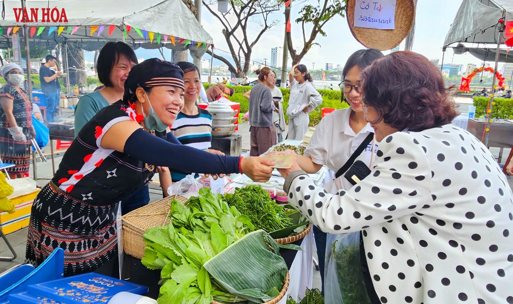 Tái hiện không gian chợ Tết xưa ở Đà Nẵng - ảnh 8