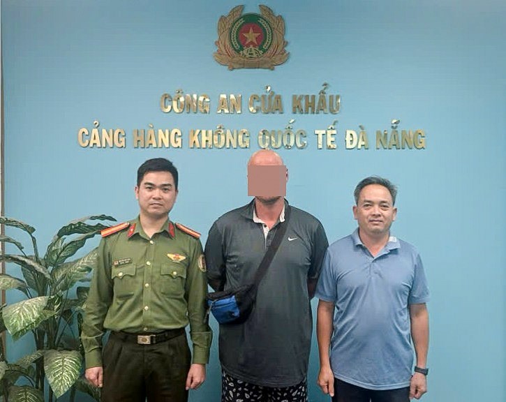 Vi phạm luật giao thông, người nước ngoài bị trục xuất khỏi Việt Nam - ảnh 1