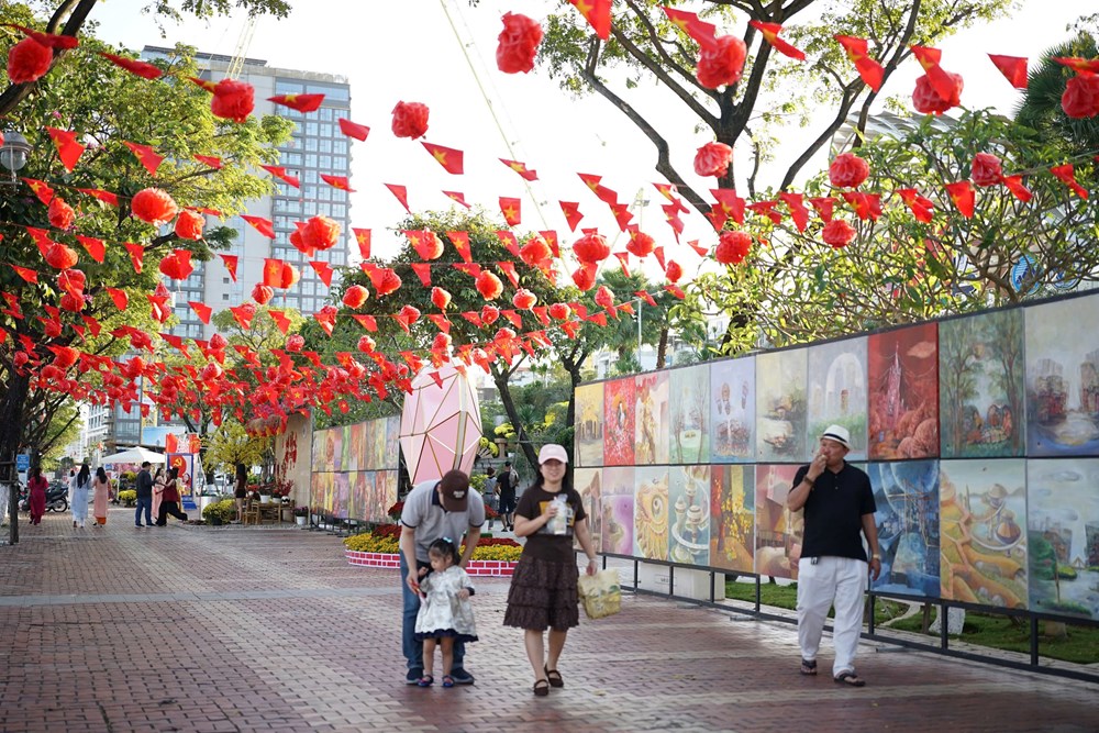 Đà Nẵng Tết Bính Ngọ 2026: Sắc xuân rực rỡ, điểm hẹn văn hóa - du lịch - ảnh 6