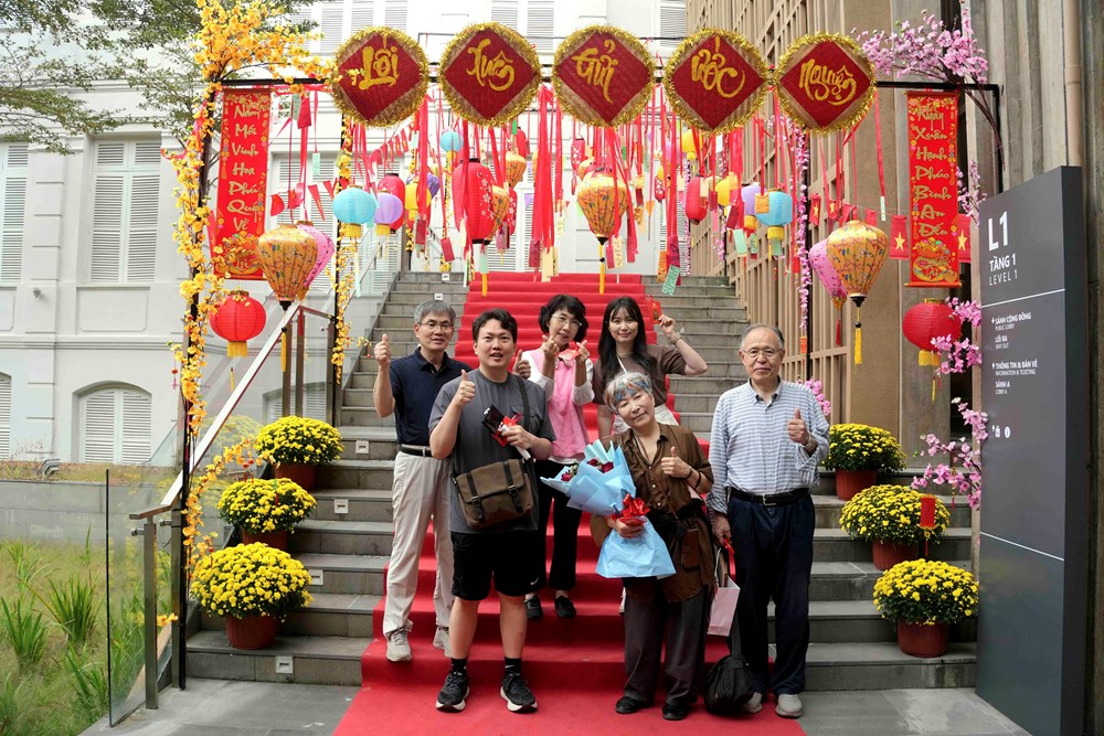 Hình ảnh du khách vui tươi đến Đà Nẵng ngày đầu Tết Bính Ngọ - ảnh 17