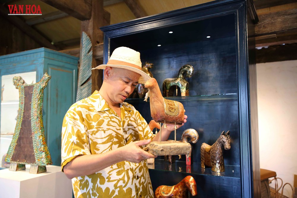 Độc đáo linh vật ngựa gỗ ở làng Củi Lũ  - ảnh 2