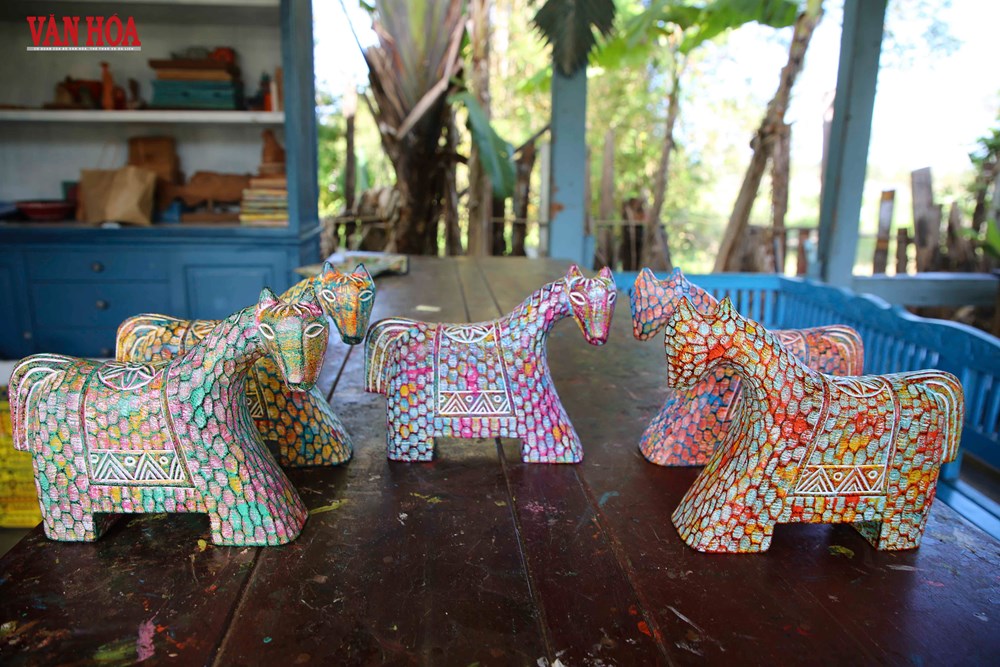 Độc đáo linh vật ngựa gỗ ở làng Củi Lũ  - ảnh 8