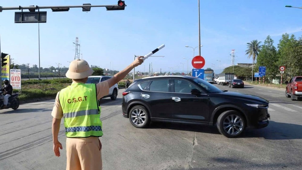 Không vùng cấm trong xử lý vi phạm giao thông dịp Tết ở Đà Nẵng - ảnh 2