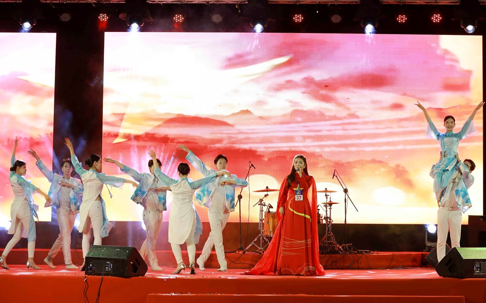Sắc xuân rực rỡ trong đêm chung kết Tài năng nghệ thuật Đà Nẵng - ảnh 7