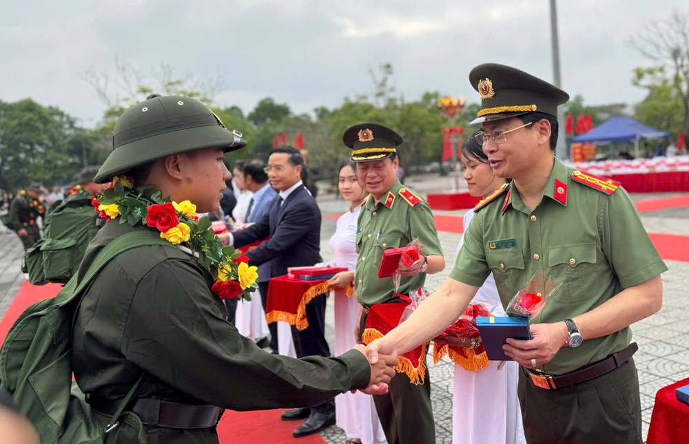 Rộn ràng Ngày hội tòng quân ở Đà Nẵng - ảnh 8