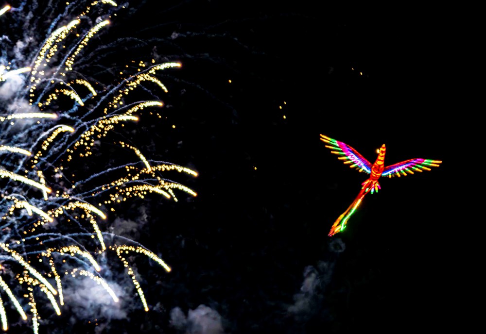 Bầu trời Hội An bừng sáng đêm khai mạc Lễ hội Ánh sáng và Di sản  - ảnh 3