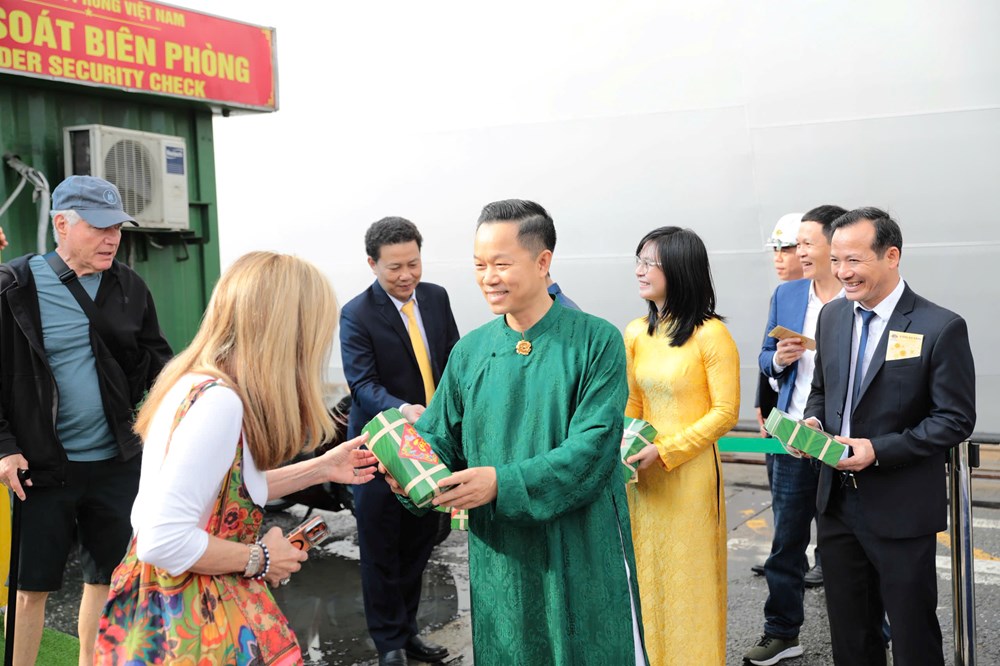 Hơn 2,4 triệu lượt khách đến Đà Nẵng trong 2 tháng đầu năm - ảnh 4