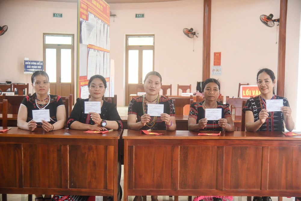 Không khí bầu cử rộn ràng ở vùng cao Đà Nẵng - ảnh 13