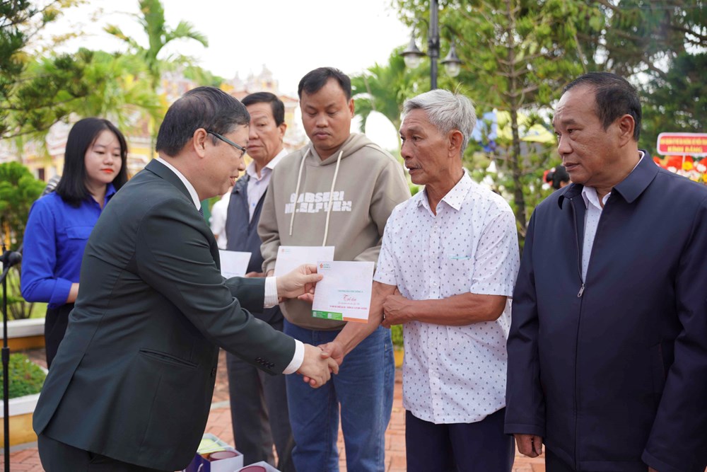 Dâng hương tưởng niệm, tri ân liệt sĩ Gạc Ma - ảnh 4