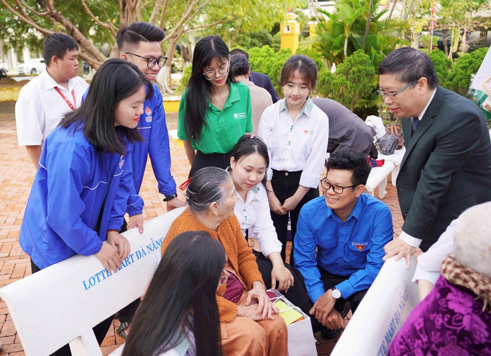 Dâng hương tưởng niệm, tri ân liệt sĩ Gạc Ma - ảnh 3