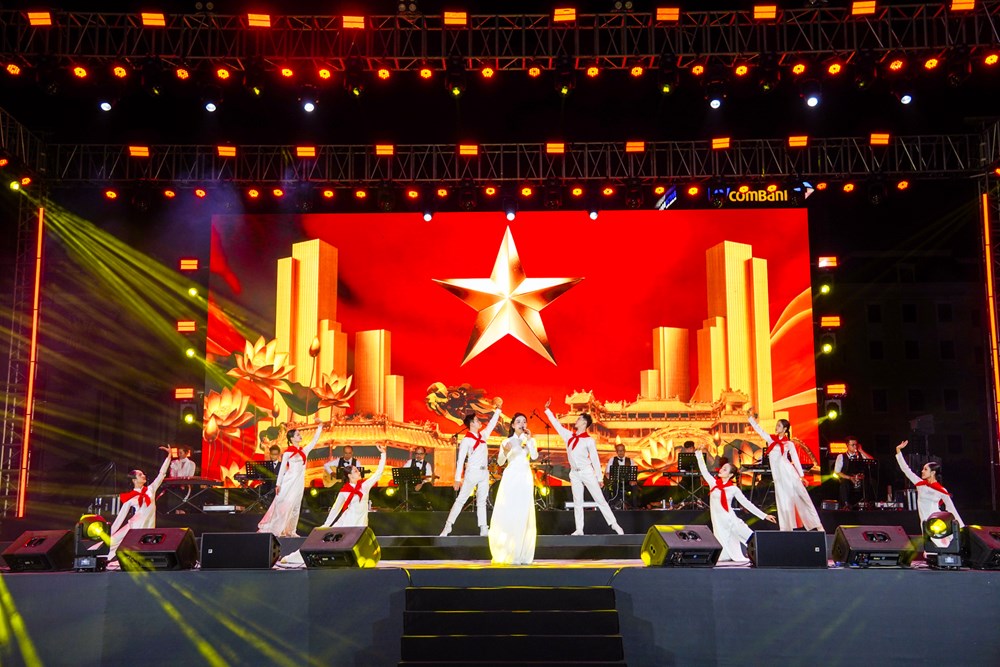 Đặc sắc chương trình nghệ thuật “Gửi trọn niềm tin” chào mừng bầu cử - ảnh 2