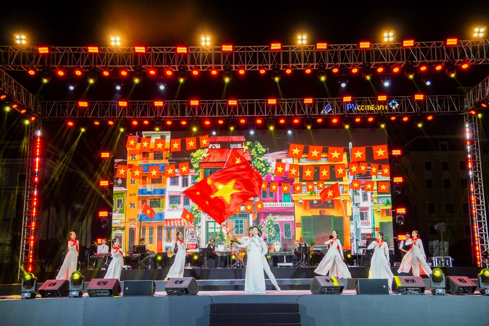 Đặc sắc chương trình nghệ thuật “Gửi trọn niềm tin” chào mừng bầu cử - ảnh 9