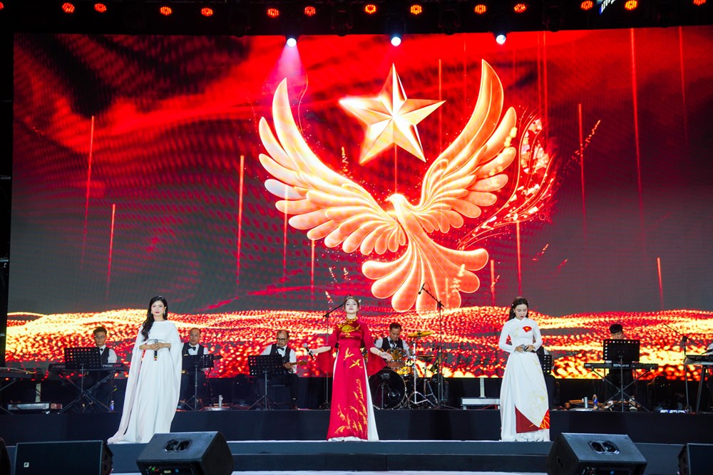 Đặc sắc chương trình nghệ thuật “Gửi trọn niềm tin” chào mừng bầu cử - ảnh 7