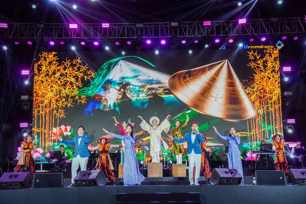 Đặc sắc chương trình nghệ thuật “Gửi trọn niềm tin” chào mừng bầu cử - ảnh 13