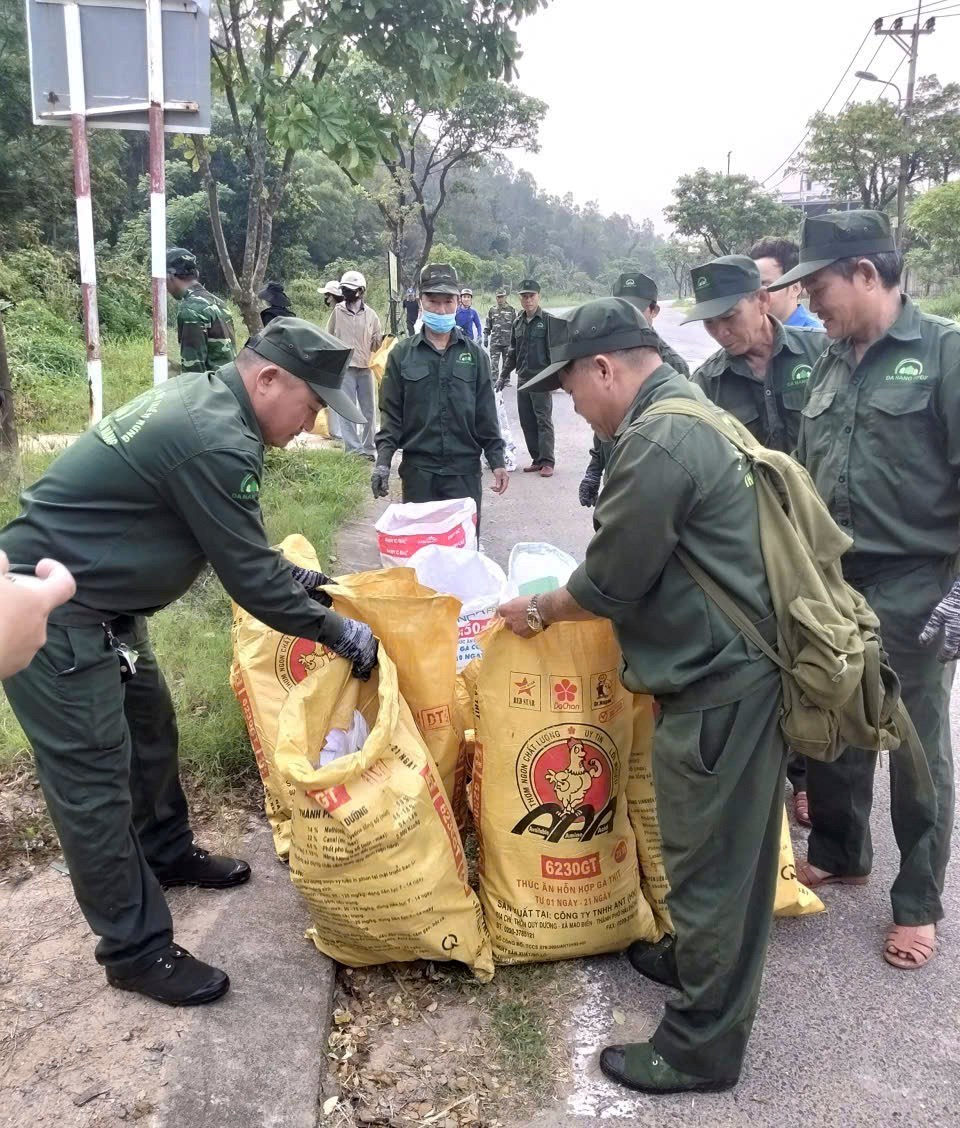 “Clean Up Son Tra” lan tỏa lối sống xanh - ảnh 3