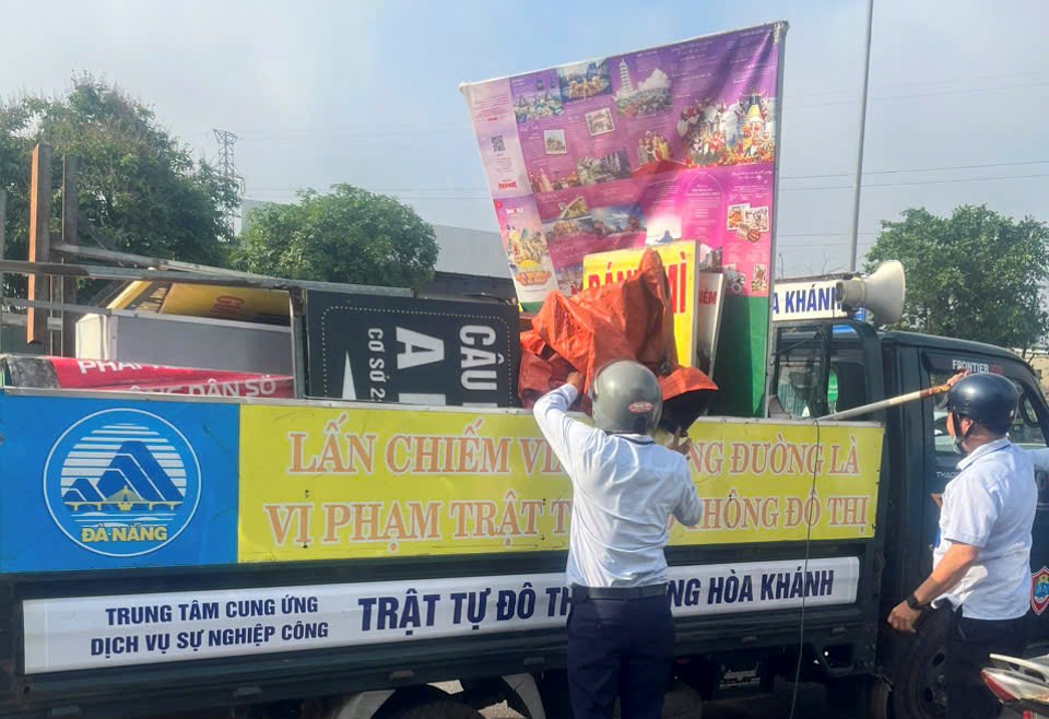 Đà Nẵng ra quân lập lại trật tự vỉa hè, hướng tới đô thị văn minh, hiện đại - ảnh 6