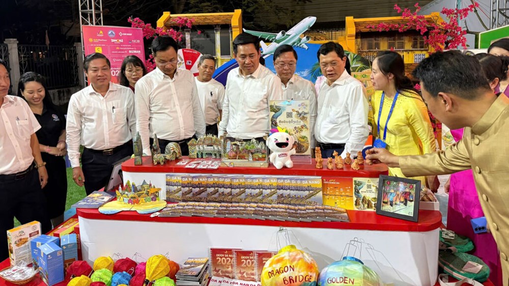 Đà Nẵng đẩy mạnh kết nối văn hóa - du lịch với Nam Lào - ảnh 3