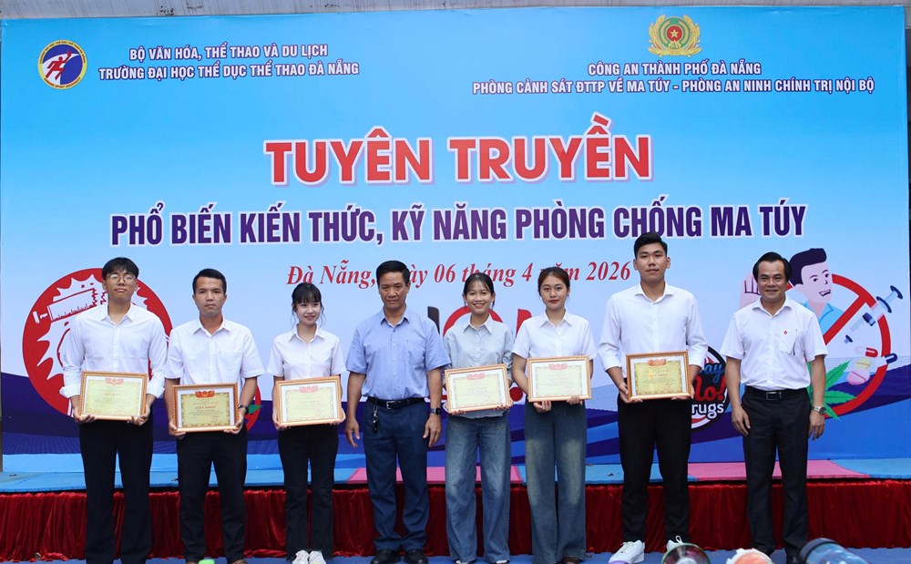 Trường Đại học Thể dục thể thao Đà Nẵng tăng cường tuyên truyền kỹ năng phòng, chống ma túy cho sinh viên - ảnh 5