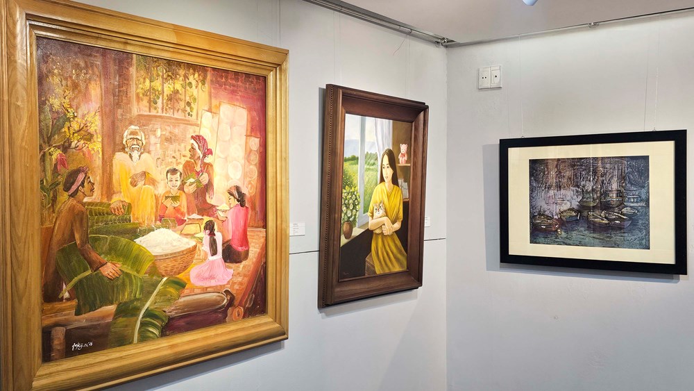 Nghệ sĩ Đà Nẵng kể chuyện quê hương qua triển lãm “Sắc màu đất Quảng” - ảnh 3