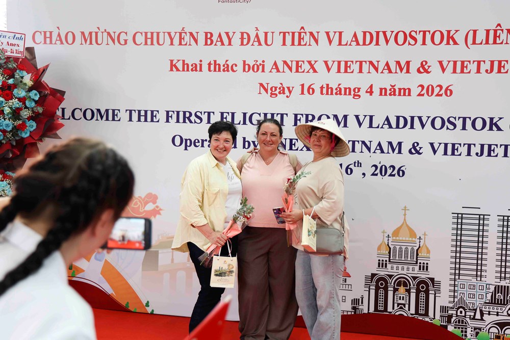 Đà Nẵng đón chuyến bay đầu tiên từ Vladivostok - ảnh 4