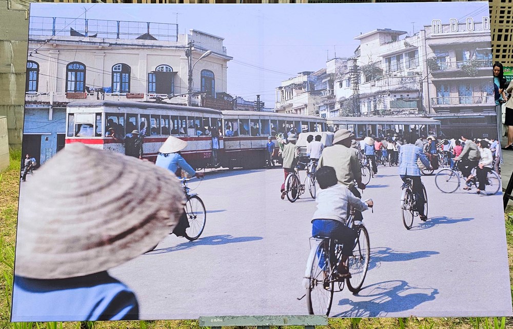 Khai mạc triển lãm ảnh “Giao điểm Việt Nam”  - ảnh 4