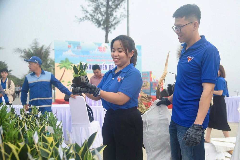 Lan tỏa thông điệp “giữ xanh biển Đà Nẵng” - ảnh 4