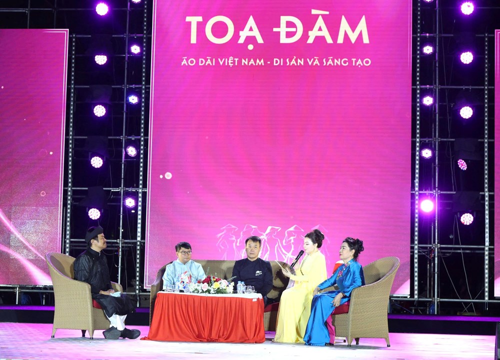 Áo dài Việt Nam trong đời sống đương đại - ảnh 1