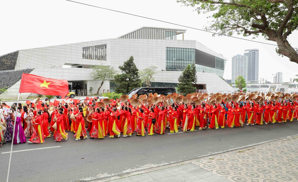 Đà Nẵng: Diễu hành áo dài quy mô lớn, lan tỏa vẻ đẹp Việt - ảnh 10