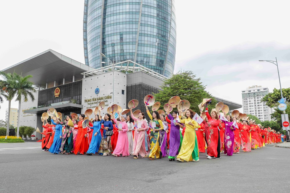 Đà Nẵng: Diễu hành áo dài quy mô lớn, lan tỏa vẻ đẹp Việt - ảnh 8