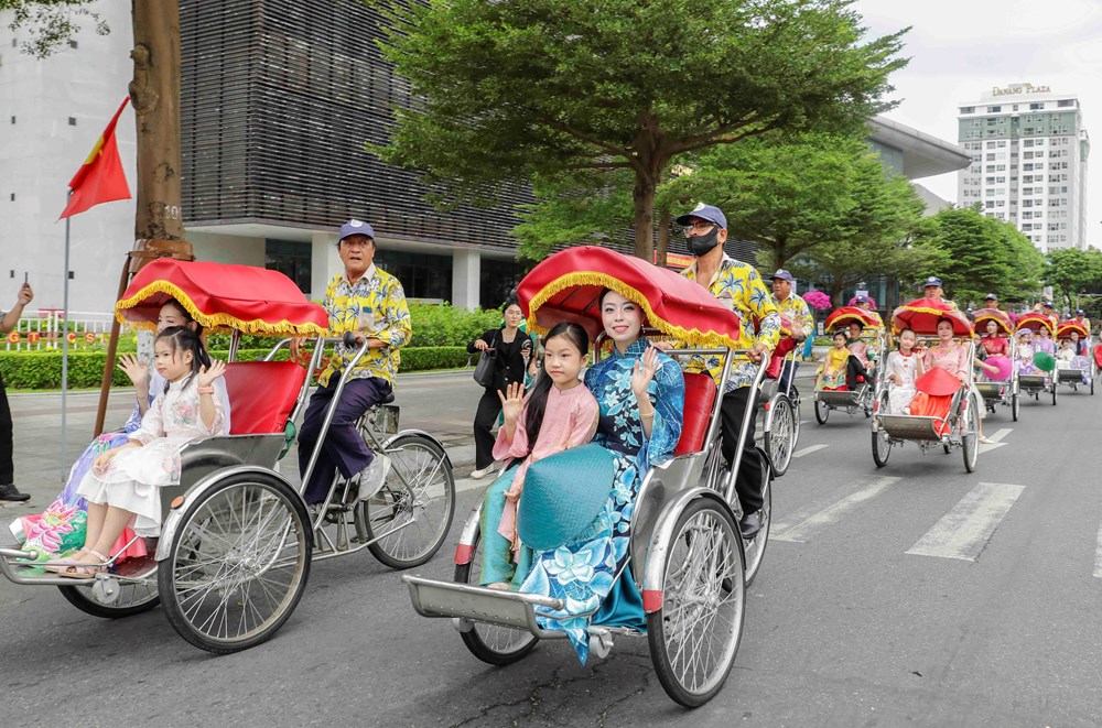 Đà Nẵng: Diễu hành áo dài quy mô lớn, lan tỏa vẻ đẹp Việt - ảnh 14