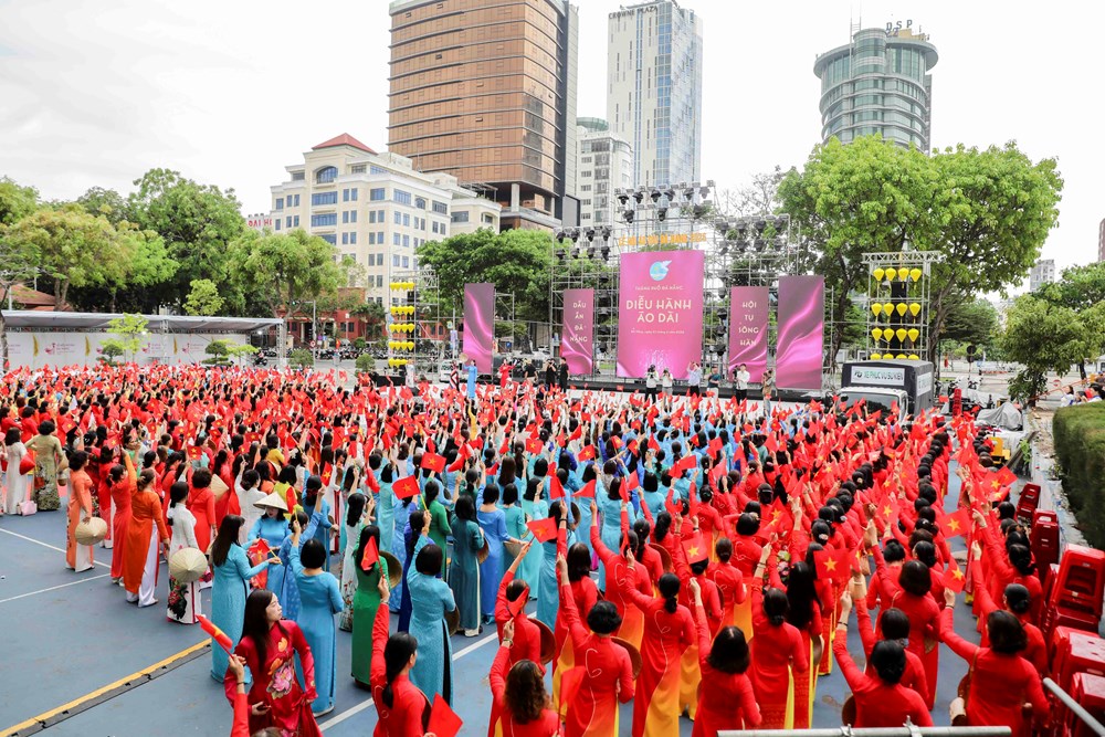 Đà Nẵng: Diễu hành áo dài quy mô lớn, lan tỏa vẻ đẹp Việt - ảnh 1