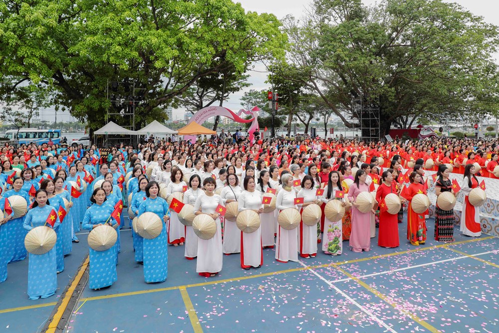 Đà Nẵng: Diễu hành áo dài quy mô lớn, lan tỏa vẻ đẹp Việt - ảnh 2