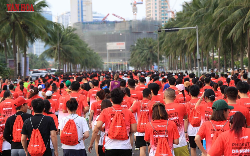 Gần 8.000 VĐV tham gia Giải chạy AirAsia RedRun Đà Nẵng 2026 - Quán quân 21  - ảnh 8