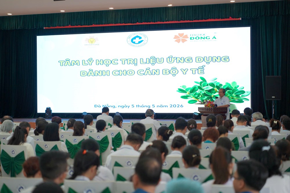 Tăng “sức đề kháng tâm lý” cho y bác sĩ tuyến đầu - ảnh 1