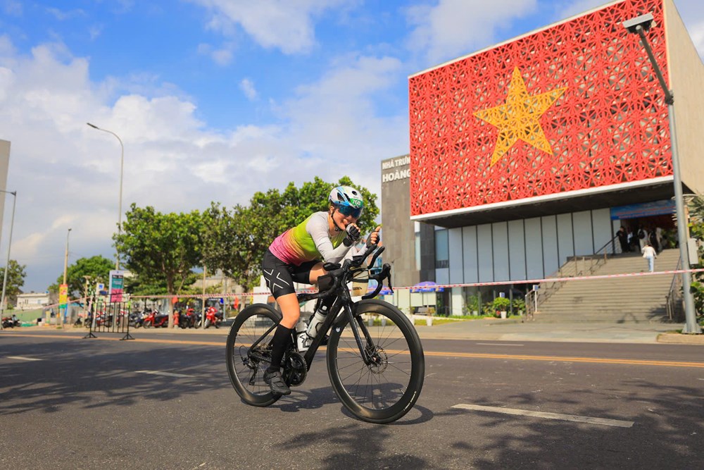 Vinh danh các nhà vô địch tại VNG IRONMAN 70.3 Đà Nẵng 2026 và VNG IRONMAN Việt Nam 2026 - ảnh 1