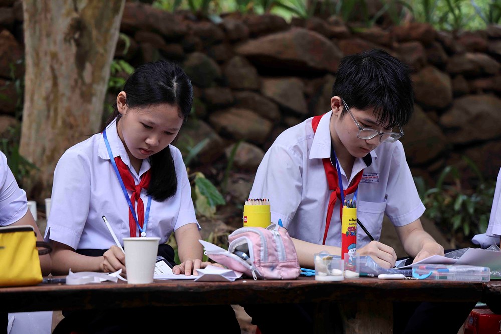 “Sơn Trà trong mắt em”: Lan tỏa tình yêu quê hương qua từng tấm thiệp, bưu thiếp - ảnh 3