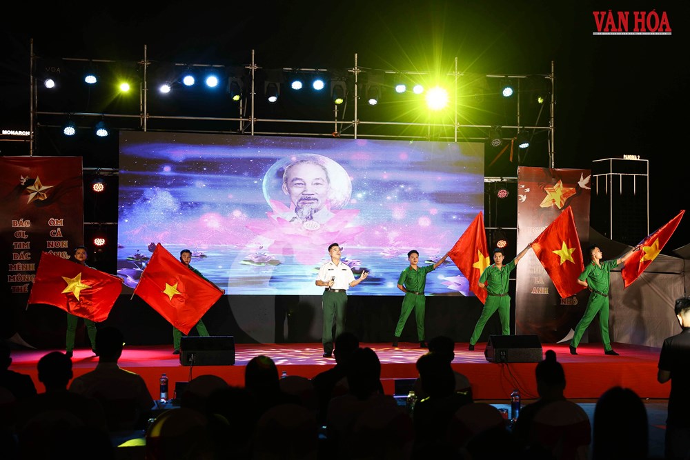 Đặc sắc chương trình nghệ thuật “Sáng mãi tên Người”  - ảnh 3