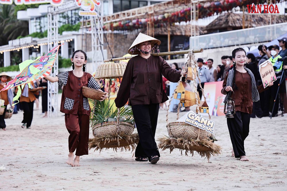 Độc đáo diễu hành ẩm thực “Gánh vị Đà Nẵng” - ảnh 3