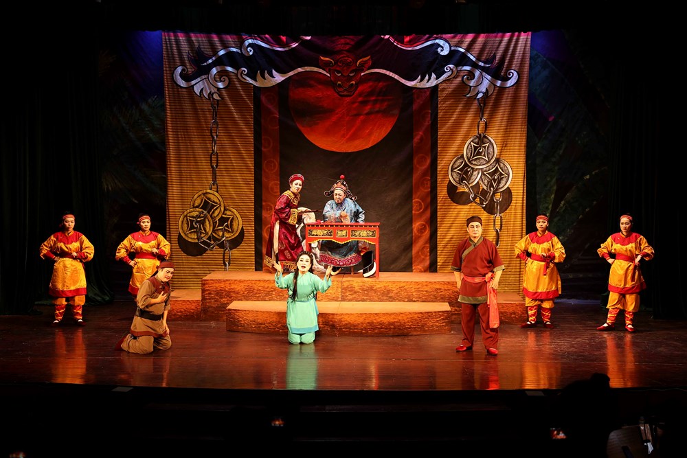 Nỗ lực làm mới sân khấu truyền thống qua vở tuồng “Hai mươi năm một vụ án” - ảnh 4